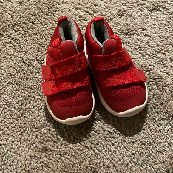 Zara - Picture 2 of 3